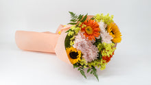 Load image into Gallery viewer, Bouquet of Mixed Flowers No1349

