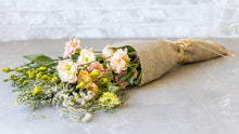 Load image into Gallery viewer, Champagne Lisianthus Hand-Tied Bouquet No1341
